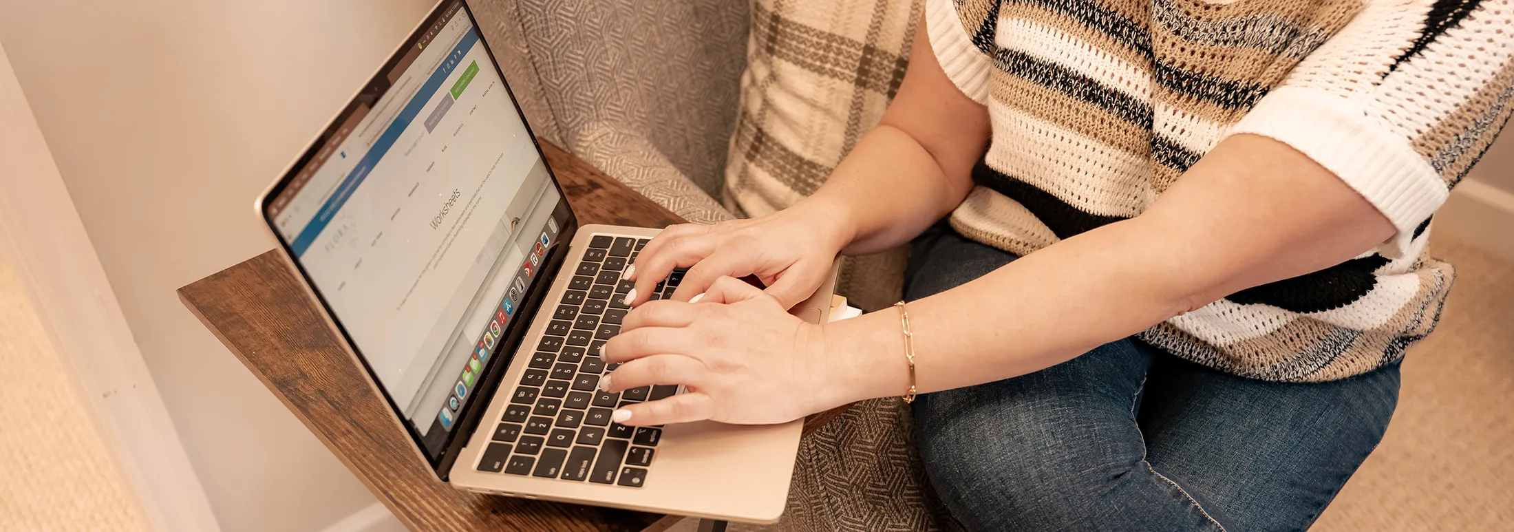 flora_groups-37 Make an appointment with Flora & Associates | Available 7 days a week